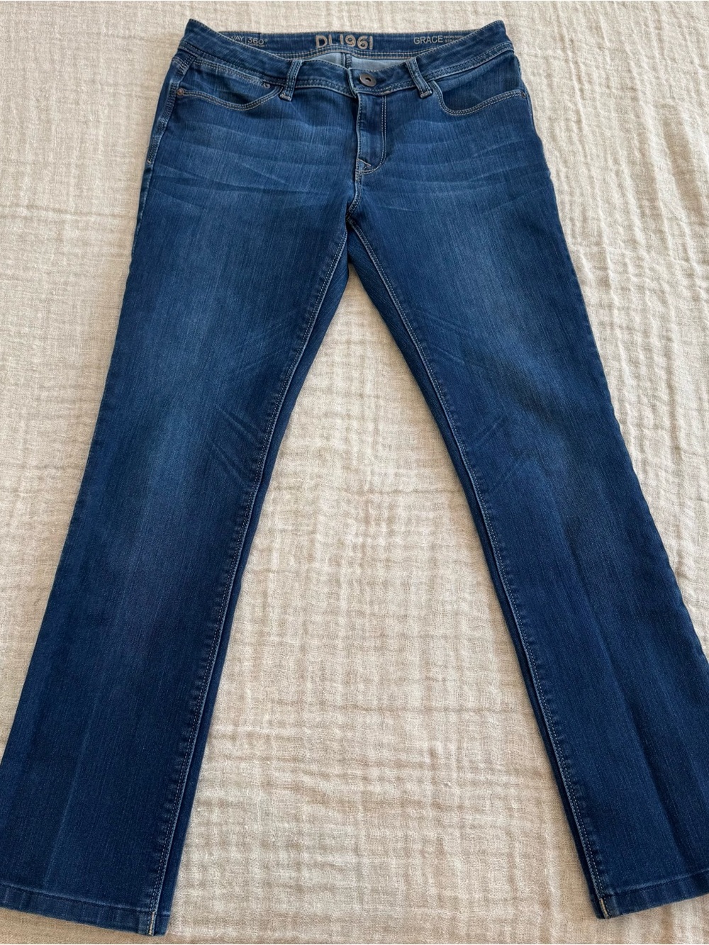 DL1961 Women’s Boot Cut Jeans in Dark Blue Wash